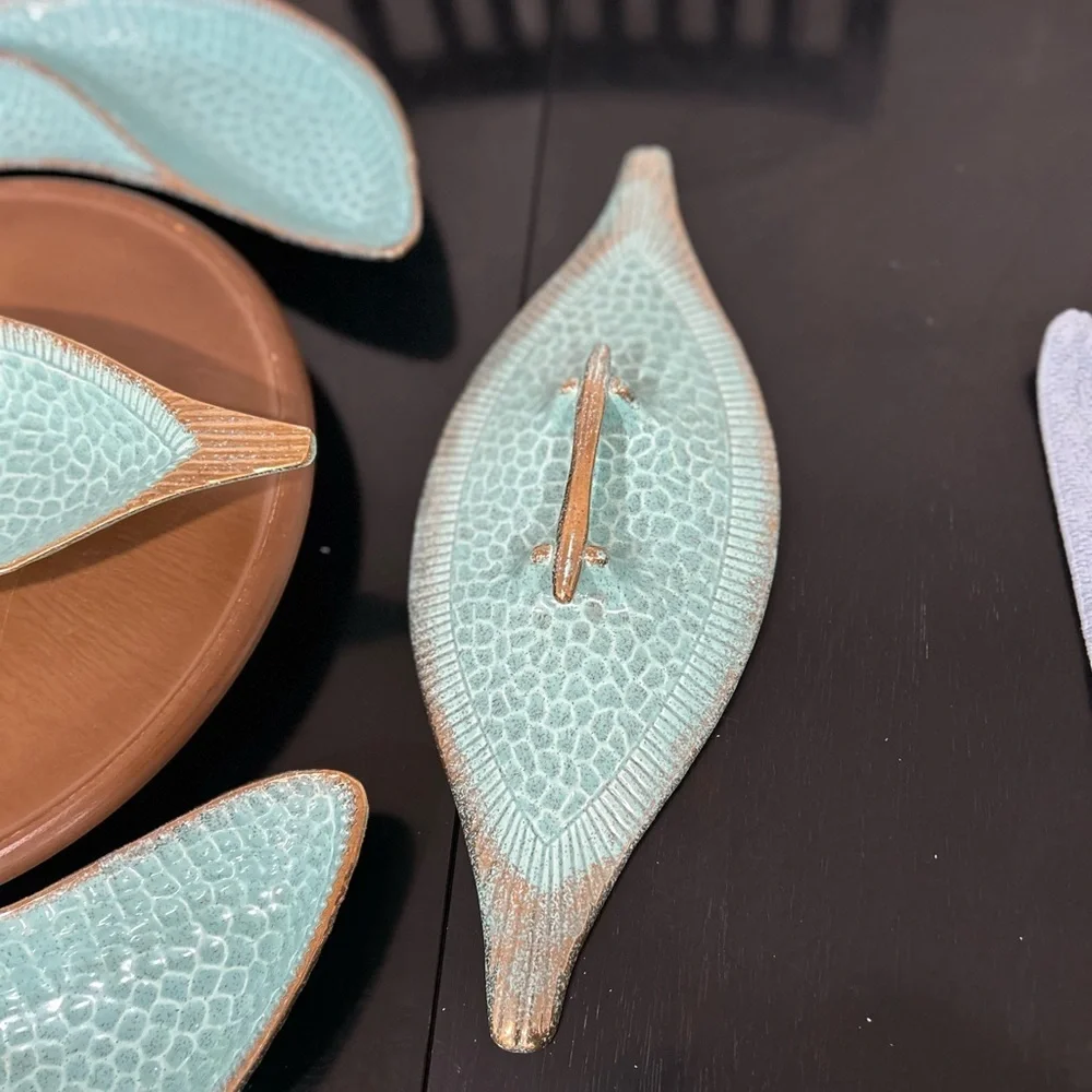 USA-Calif. Orig. Beautiful Turquoise and Gold Leaf-Shaped Serving set with cover